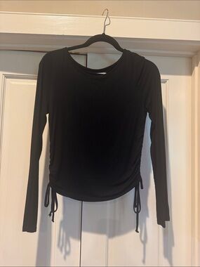 Black Long-Sleeve Side-Tie Ruched Tee
